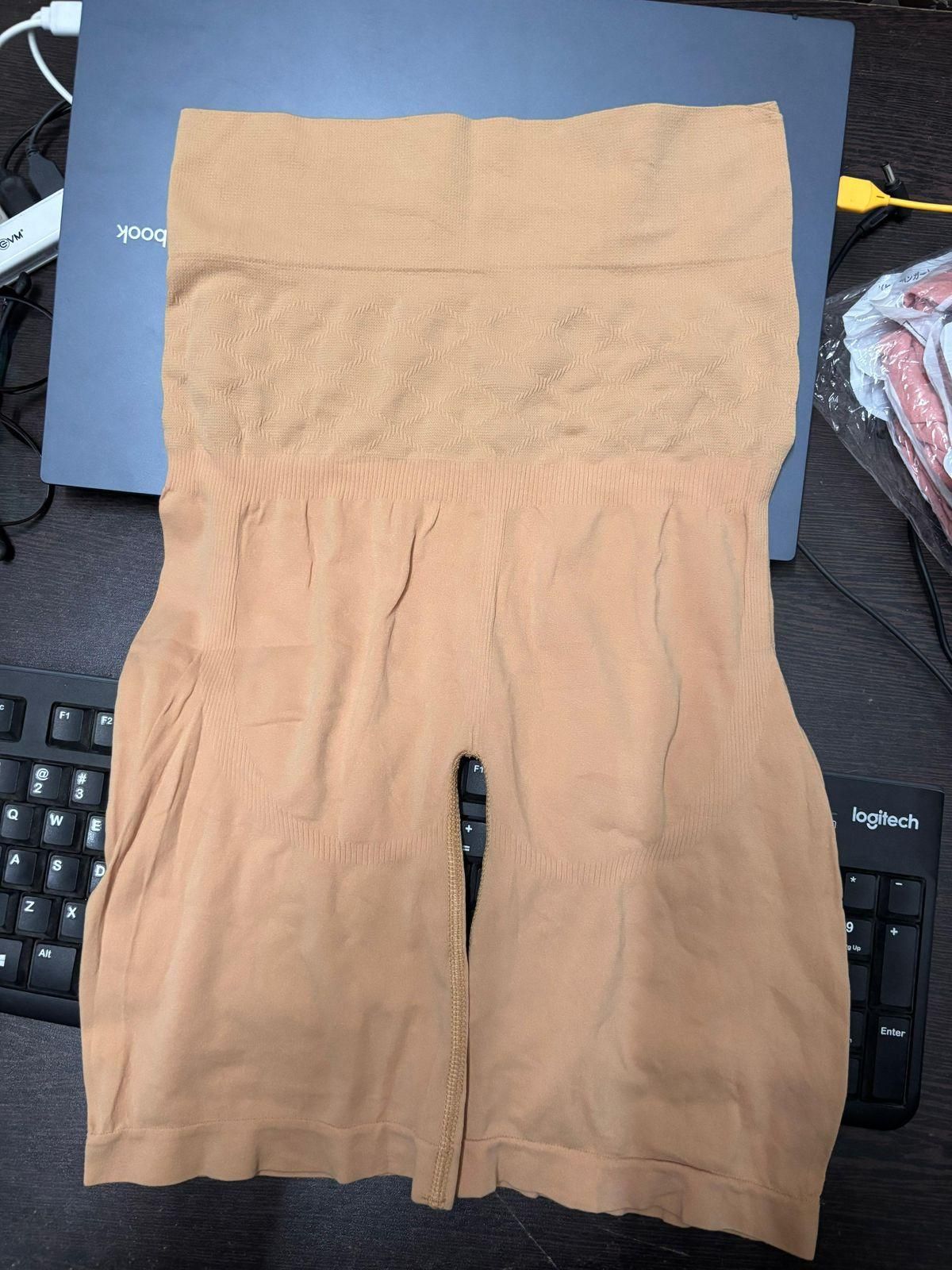 4-in-1 Body Shaper for Women – Slim Tummy, Back, Thighs & Hips | Seamless Tummy Tucker Shapewear – Black